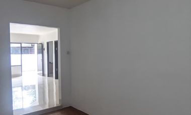 ‼️DIBAWAH HARGA PASARAN‼️   Rumah BARU RENOVASI di Perumahan Griya Kebraon Karang Pilang Wiyung Surabaya.