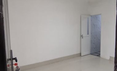 ‼️DIBAWAH HARGA PASARAN‼️   Rumah BARU RENOVASI di Perumahan Griya Kebraon Karang Pilang Wiyung Surabaya.