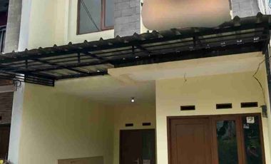 MURAH SEKALI JARANG ADA, DIJUAL RUMAH BAGUS 2 LANTAI DLM CLUSTER CONDET