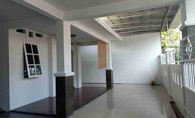 Rumah Bagus di Cluster Elite Kediri