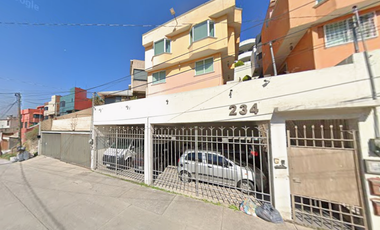 CASA EN REMATE HIPOTECARIO, EXCELENTE UBICACIÓN Y POR DEBAJO DE SU VALOR COMERCIAL