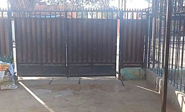 Excelente casa en venta para inversión o para vivir en Copayapu, Copiapó, 3 D + 1B - Estacionamiento gran patio