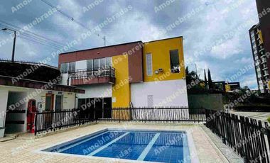 •	Tu Hogar Temporal: Cómodo y Equipado