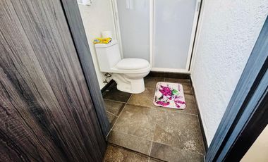 CASA SOLA EN RENTA EN HABITACIONAL VALLE CEYLAN, TLALNEPANTLA DE BAZ , EDO DE MEX