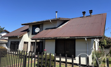 Amplia casa en Villa Europa, Valdivia, 5 dormitorios y 3 baños
