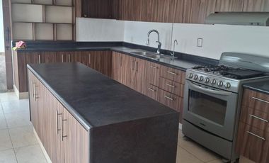 Casa en renta cerrada punta arena juriquilla Queretaro Qro.