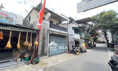 RUMAH DIJUAL DI SOLO DEKAT PASAR LEGI, MANGKUBUMEN