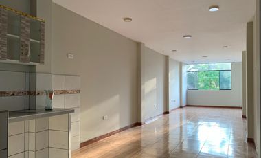 Depa frente a Parque Inresa – 2 dormitorios, iluminado