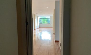 Depa frente a Parque Inresa – 2 dormitorios, iluminado