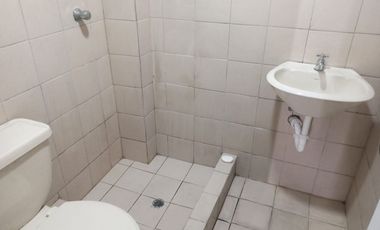 Bodega/Galpón de alquiler en la Ave Juan Tanca Marengo, 840 m2, 1 oficina.