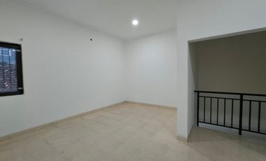 Dijual Rumah 2 Lantai Siap Huni - Lokasi Strategis Yogyakarta