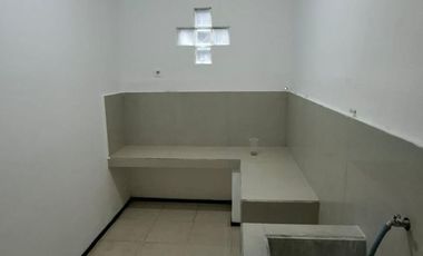 Dijual Rumah 2 Lantai Siap Huni - Lokasi Strategis Yogyakarta