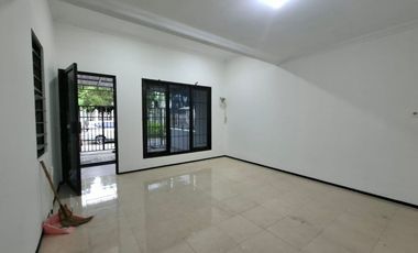 Dijual Rumah 2 Lantai Siap Huni - Lokasi Strategis Yogyakarta