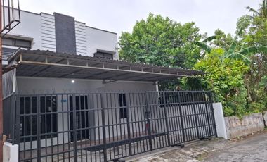 Dijual Rumah 2 Lantai Siap Huni - Lokasi Strategis Yogyakarta