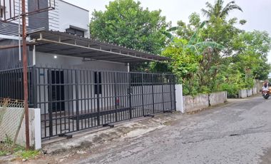 Dijual Rumah 2 Lantai Siap Huni - Lokasi Strategis Yogyakarta