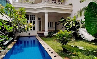 Luxury house for rent in Kemang, suitable for high-ranking expats, 600m2, 6 bedrooms