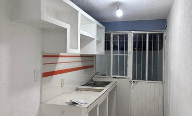 RENTO CASA EN SAN MARCIAL A UNA CALLE DE FARMACIA GUADALAJARA