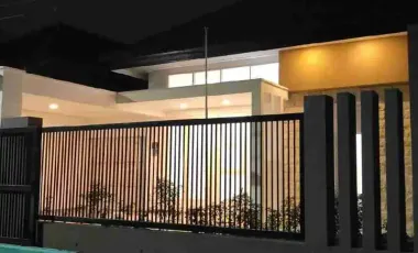 Dijual / Sewa Rumah Baru Renov Bagus siap Huni Daerah Ngagel Jaya Surabay