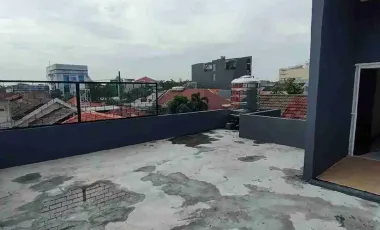 Dijual / Sewa Rumah Baru Renov Bagus siap Huni Daerah Ngagel Jaya Surabay