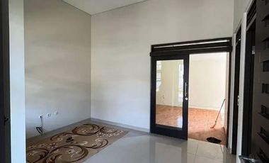 DISEWAKAN KEMBALI RUMAH CUSTER NYAMAN DAN ASRI DI DAERAH SAYAP SOEKARNO HATTA BANDUNG