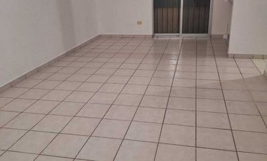 Casa Venta en Cumbres 5to Sect  (arriba de Leones)