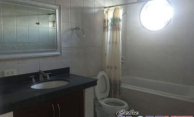 4 Bedroom House with Pool