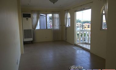 4 Bedroom House with Pool