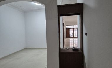 Disewakan Rumah Lokasi Strategis Pusatkota Di Seteran Selatan Semarang