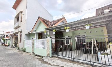 RUMAH MINIMALIS CANTIK FULLY FURNISHED SIAP HUNI DI BANGUNTAPAN YOGYAKARTA