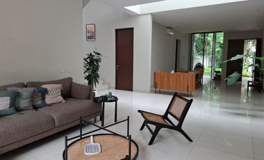 Nice home and comfy for rent Menteng area