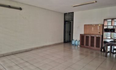 Nice home and comfy for rent Menteng area