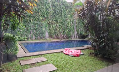 Nice home and comfy for rent Menteng area