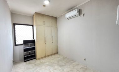 Disewakan Per6bulan Dan Tahunan Apartemen Mediterania Gajah Mada Tower Beta Type 3 Bedroom