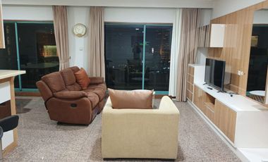 FOR RENT !! Nice Unit and luxury at Pavillion 2br