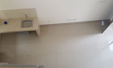 Sewa Rumah Murah Cluster Shinano Belakang Sudah Keramik, Dekat Area Komersial Jakarta Garden City, Cakung 030