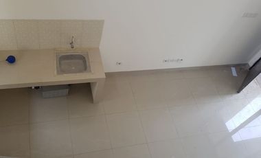 Sewa Rumah Murah Cluster Shinano Belakang Sudah Keramik, Dekat Area Komersial Jakarta Garden City, Cakung 030