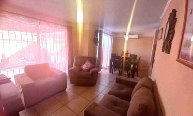 Arriendo casa Valle Grande