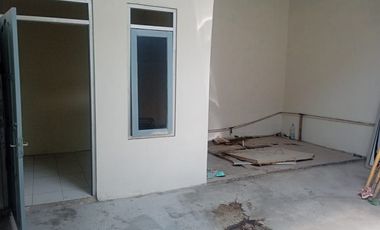 Ruko dijual di Jl Raya Sapen Mojolaban Sukoharjo akses jalan lebar simpangan 2 mobil