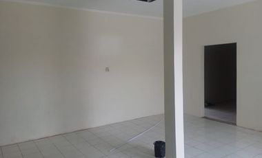 Ruko dijual di Jl Raya Sapen Mojolaban Sukoharjo akses jalan lebar simpangan 2 mobil