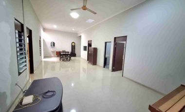 sewa rmh 1lt siap huni karang empat.5 menit ke UNAIR,kaza mall dll