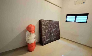 sewa rmh 1lt siap huni karang empat.5 menit ke UNAIR,kaza mall dll
