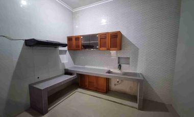 sewa rmh 1lt siap huni karang empat.5 menit ke UNAIR,kaza mall dll