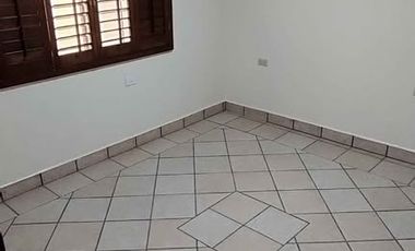 CASA EN RENTA ALAMOS DE SAN LORENZO
