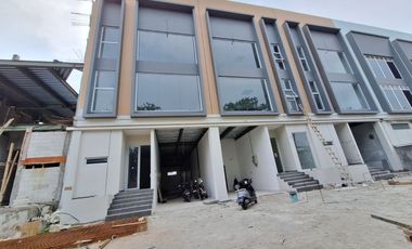 DIJUAL DAN DISEWAKAN GUDANG 3 LANTAI JALAN PETA UTARA CENGKARENG JAKARTA BARAT