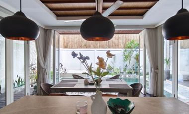 FOR SALE MODERN MINIMALIS VILLA WITH A BEAUTY SWIMMING POOL AT CANGGU