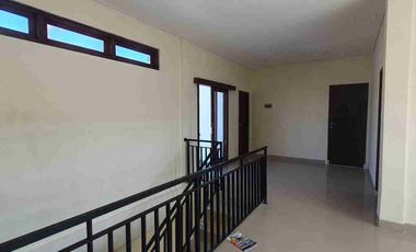 rumah area strategis gatot subroto tengah SHM cocok untuk hunian nyaman