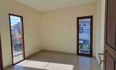 rumah area strategis gatot subroto tengah SHM cocok untuk hunian nyaman