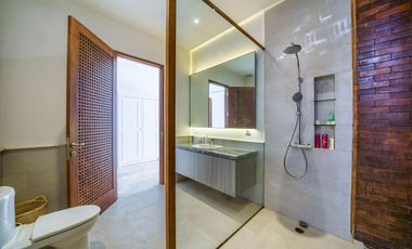 BRAND NEW VILLA - Kawasan Strategis Aman dan Nyaman (BACA DESKRIPSI)