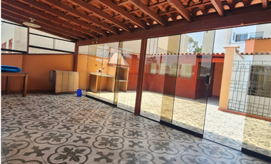 VENDO CASA 3 PISOS CHACARILLA SURCO CONDOMINIO PARQUES