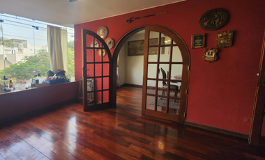 VENDO CASA 3 PISOS CHACARILLA SURCO CONDOMINIO PARQUES